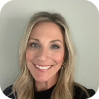 Cnect Headshots Rounded Squares Amy Riordan