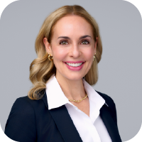 Cnect Headshots Rounded Squares Julia Lookabill